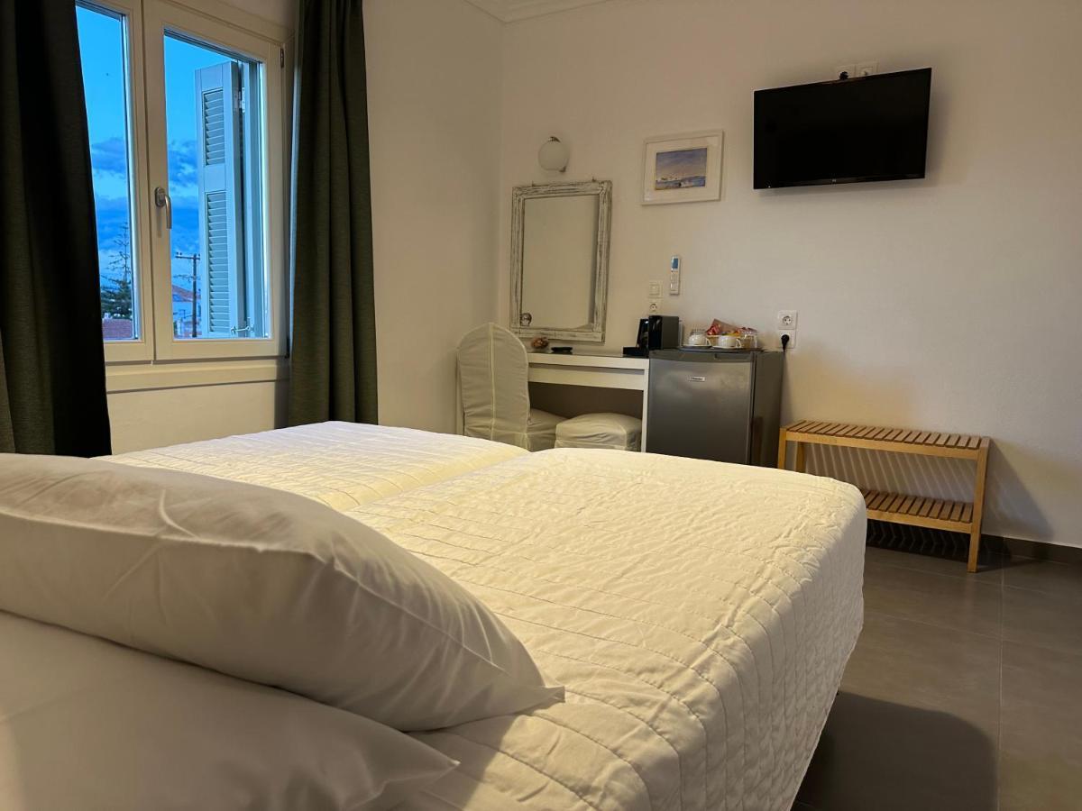 ספצס Kamelia Hotel מראה חיצוני תמונה