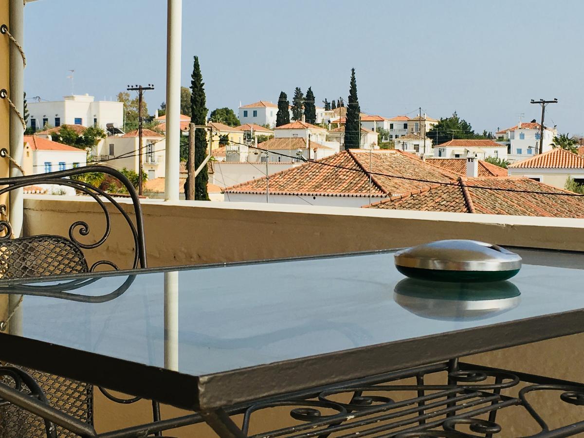 ספצס Kamelia Hotel מראה חיצוני תמונה
